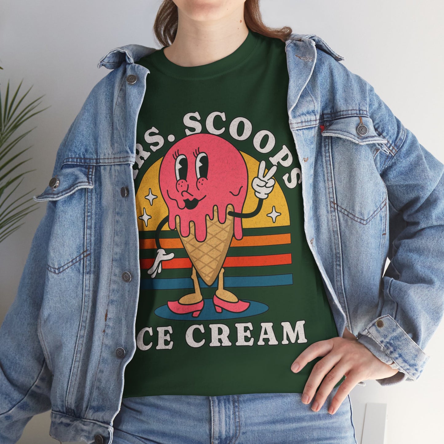 STRAWBERRY ICE CREAM - Dessert (Basic Tee)