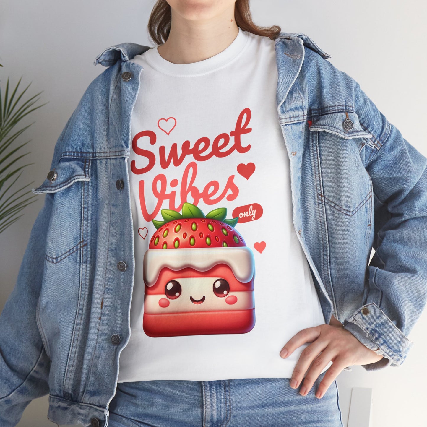 STRAWBERRY SHORTCAKE - Dessert (Basic Tee)