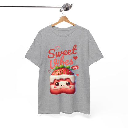 STRAWBERRY SHORTCAKE - Dessert (Basic Tee)