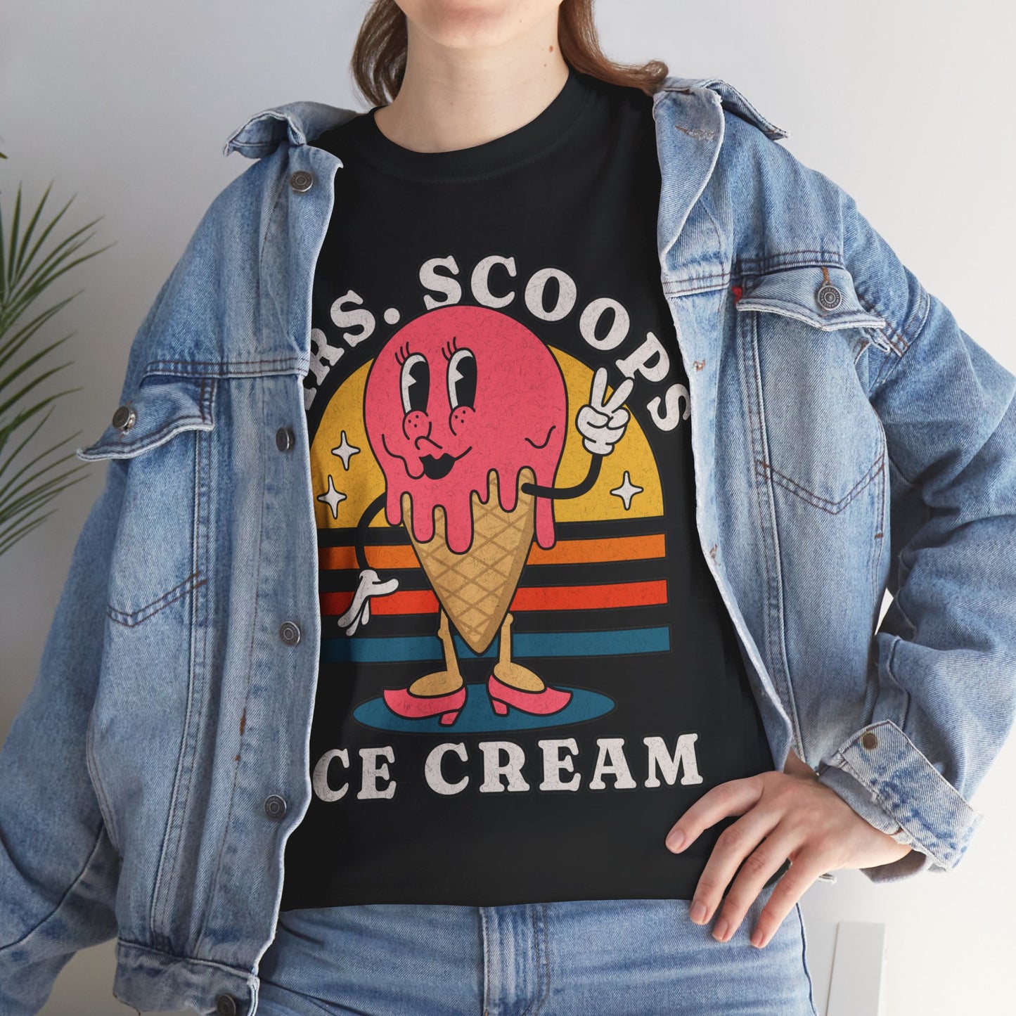 STRAWBERRY ICE CREAM - Dessert (Basic Tee)