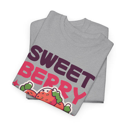 STRAWBERRY CAKE - Dessert (Basic Tee)