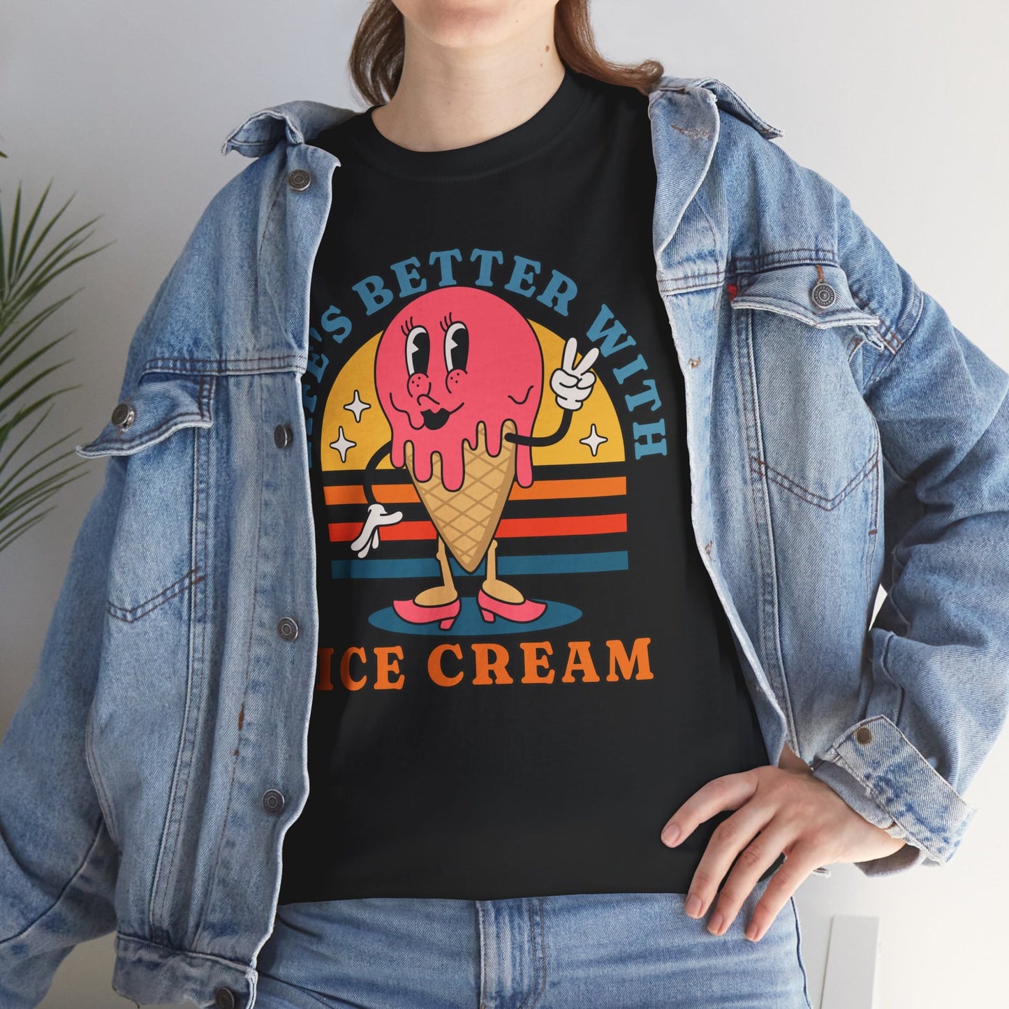STRAWBERRY ICE CREAM - Dessert (Basic Tee)