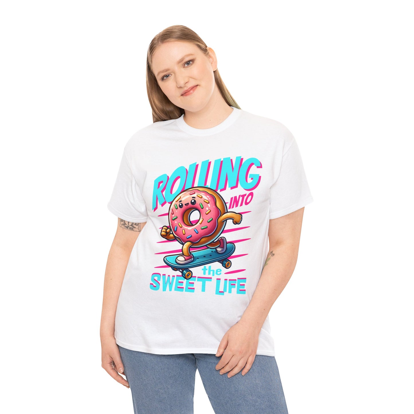 CINNAMON ROLL DONUT - Dessert (Basic Tee)