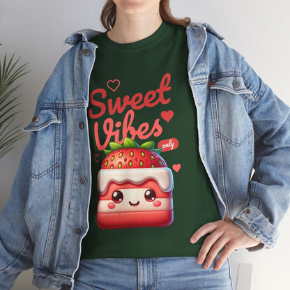 STRAWBERRY SHORTCAKE - Dessert (Basic Tee)