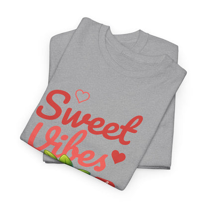 STRAWBERRY SHORTCAKE - Dessert (Basic Tee)