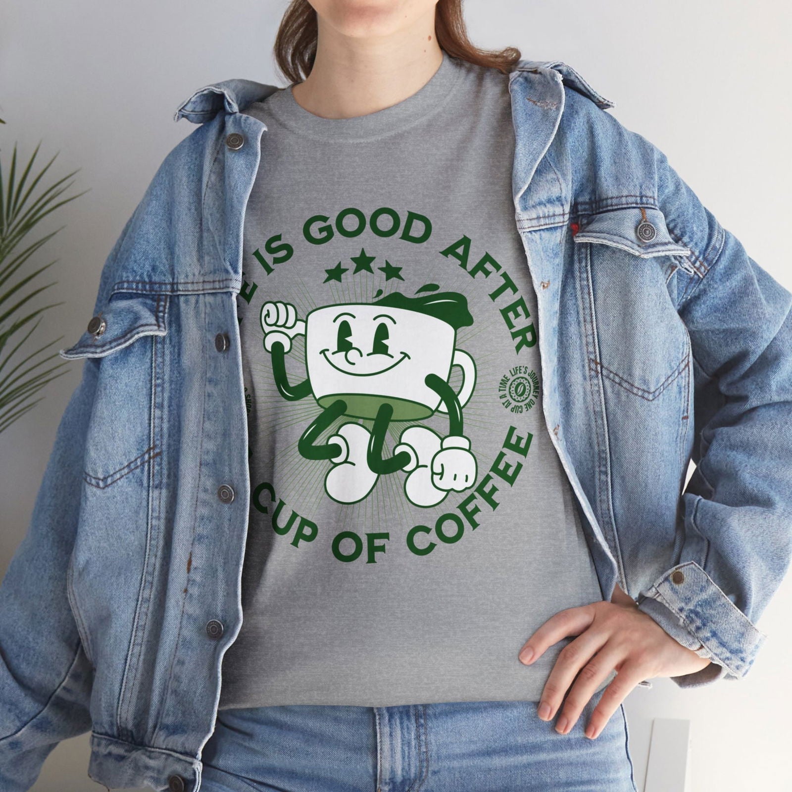 COFFEE EGG - Coffee (Basic Tee) - YUMMIFY