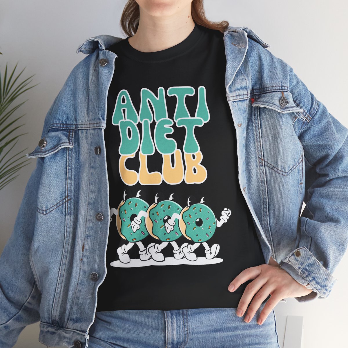 ANTI DIET CLUB - Foodie (Basic Tee)