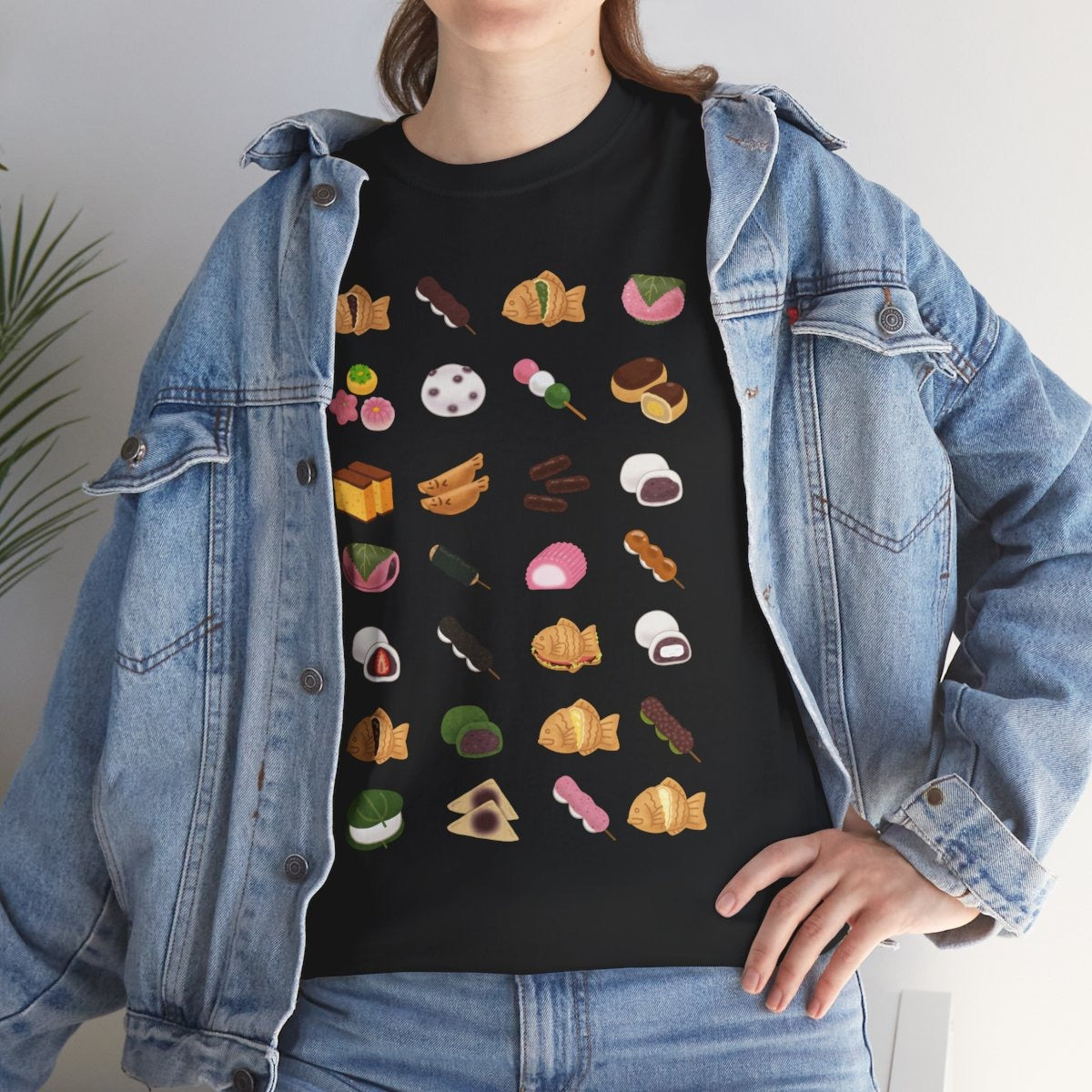 MOCHI - Japanese Food (Basic Tee)